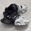 xlg runner deluxe white blacks