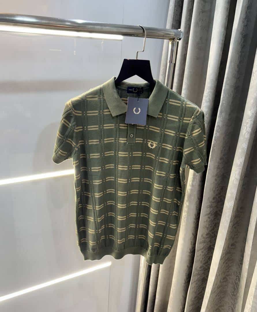 Fredperr y Olive Premium Knitted Polo T-Shirt Secondary image