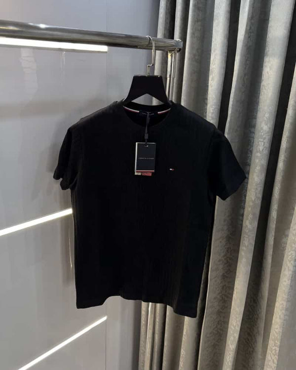 Tomm y Hilfiger Black Embroidery Logo Classic T-Shirt