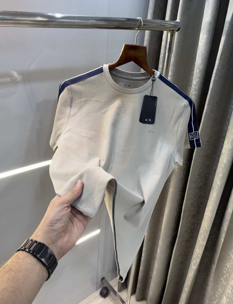Arman i Exchange Beige Shoulder Look Premium T-Shirt Secondary image