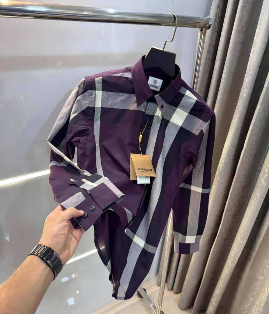 Burberr y Wine Checks Premium Classic Shirt Secondary image