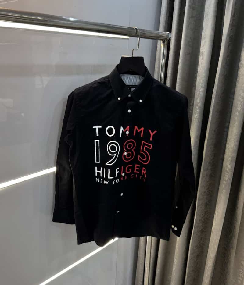 Tomm y Hilfiger Black Logo Print Premium Shirt