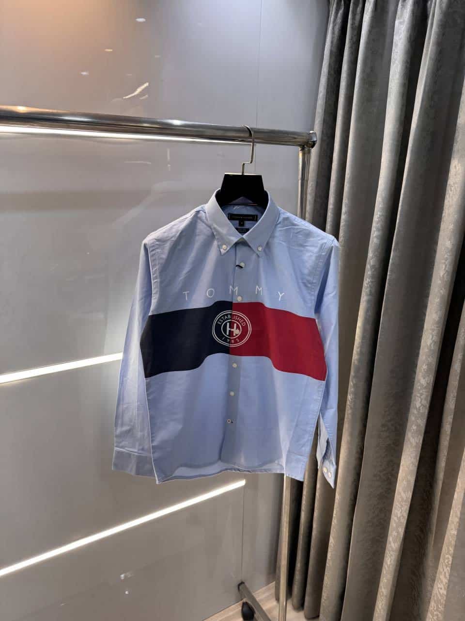 Tomm y HilfigarSky Blue Premium Classic Shirt