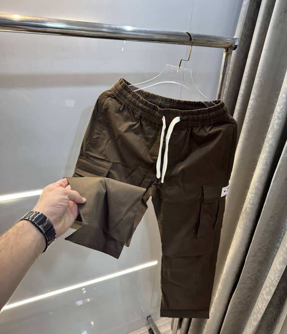 Tomm y Hilfige r Brown Premium Cargo Trackpant Secondary image