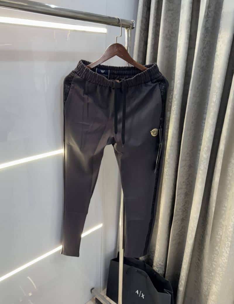 Emporio Arman i Grey Patch Logo Imported Jogger With Carry Bag