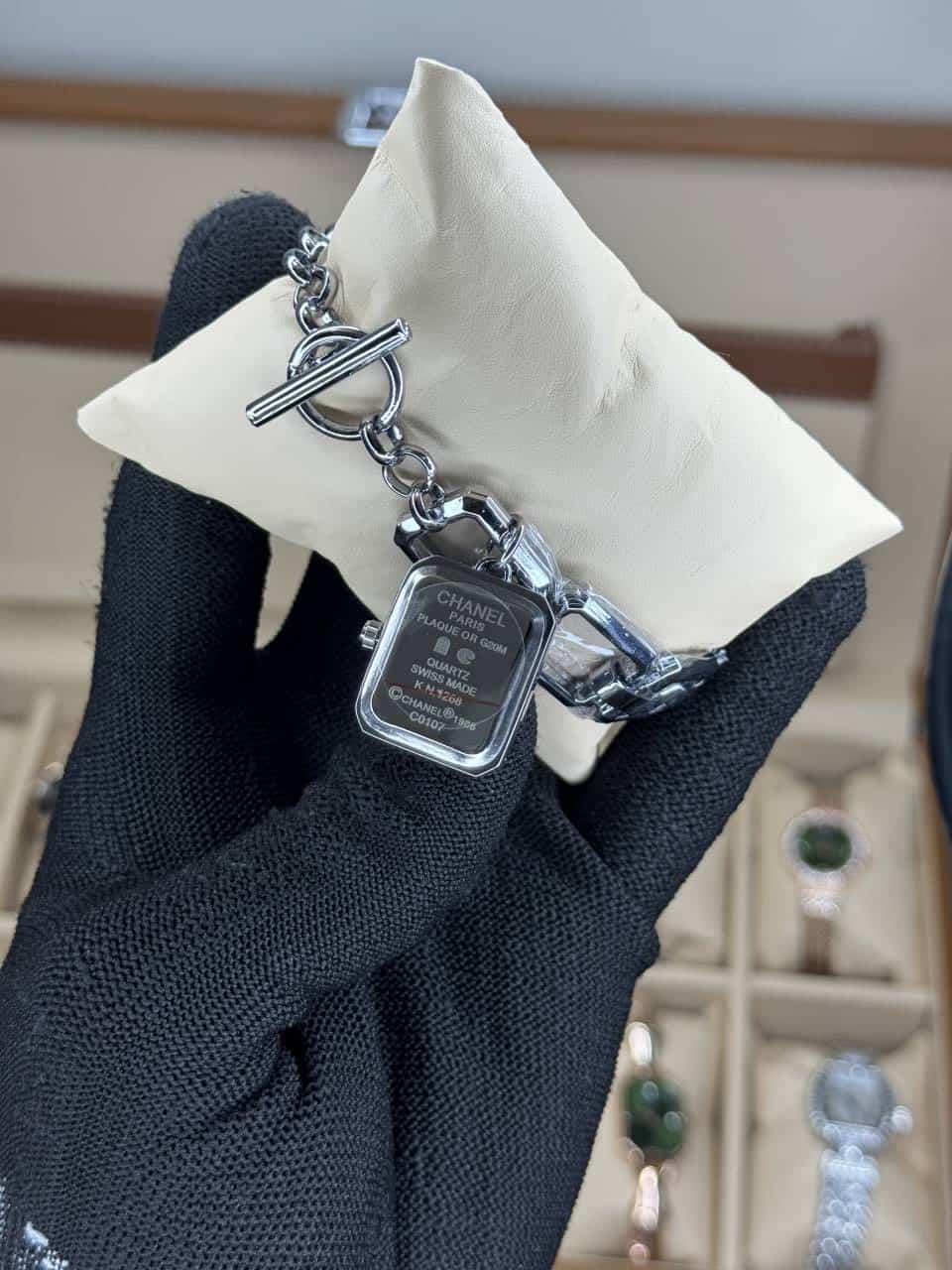 Chane L Bracelet Designer Silver-White Dial Premium Watch