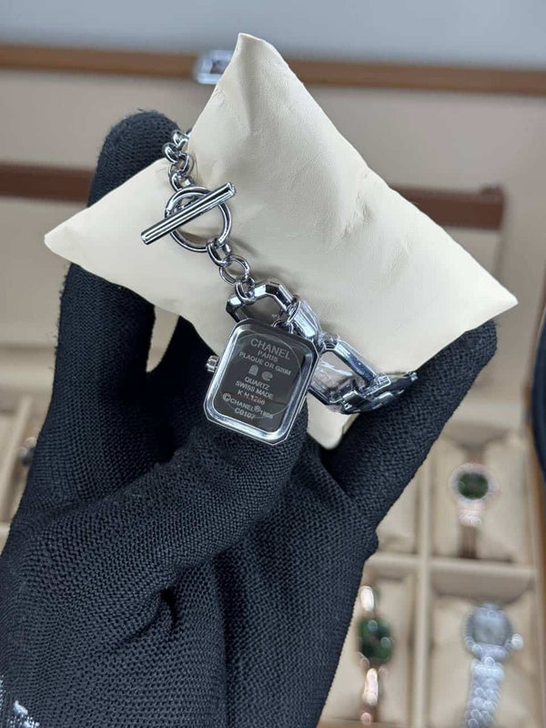 Chane L Bracelet Designer Silver-White Dial Premium Watch
