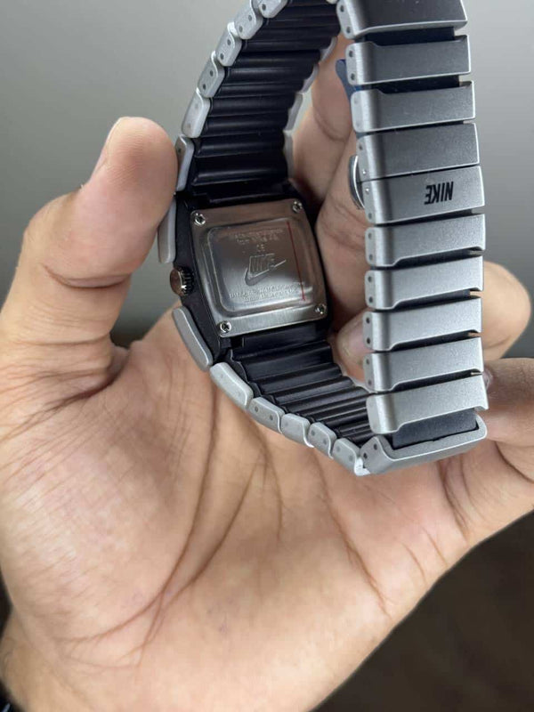 Nik e Sport Grey Quartz Premium Watch
