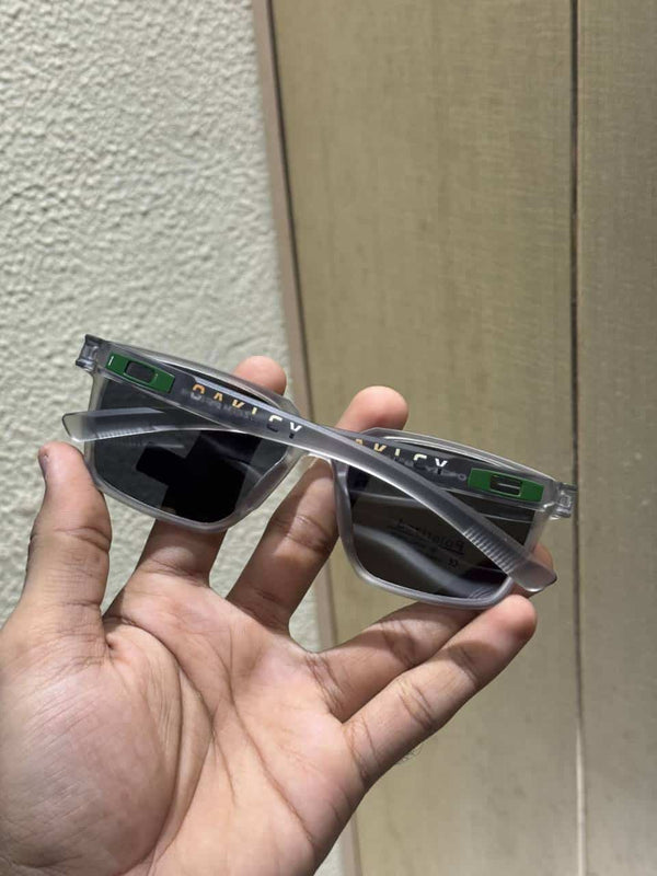 Oakle y All Grey Premium Shade 3384