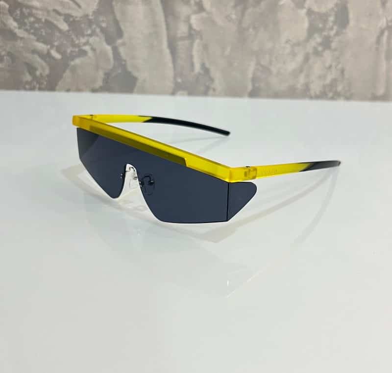 Prad a Black With Yellow Lu_xury Shade 217