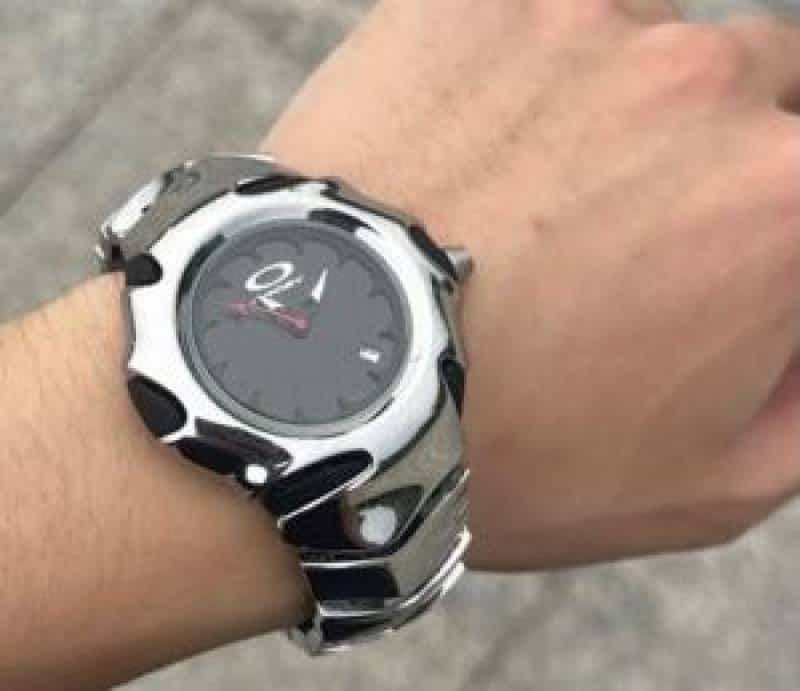 Oakkley BLADE WATCH SILVER BLACK Main image