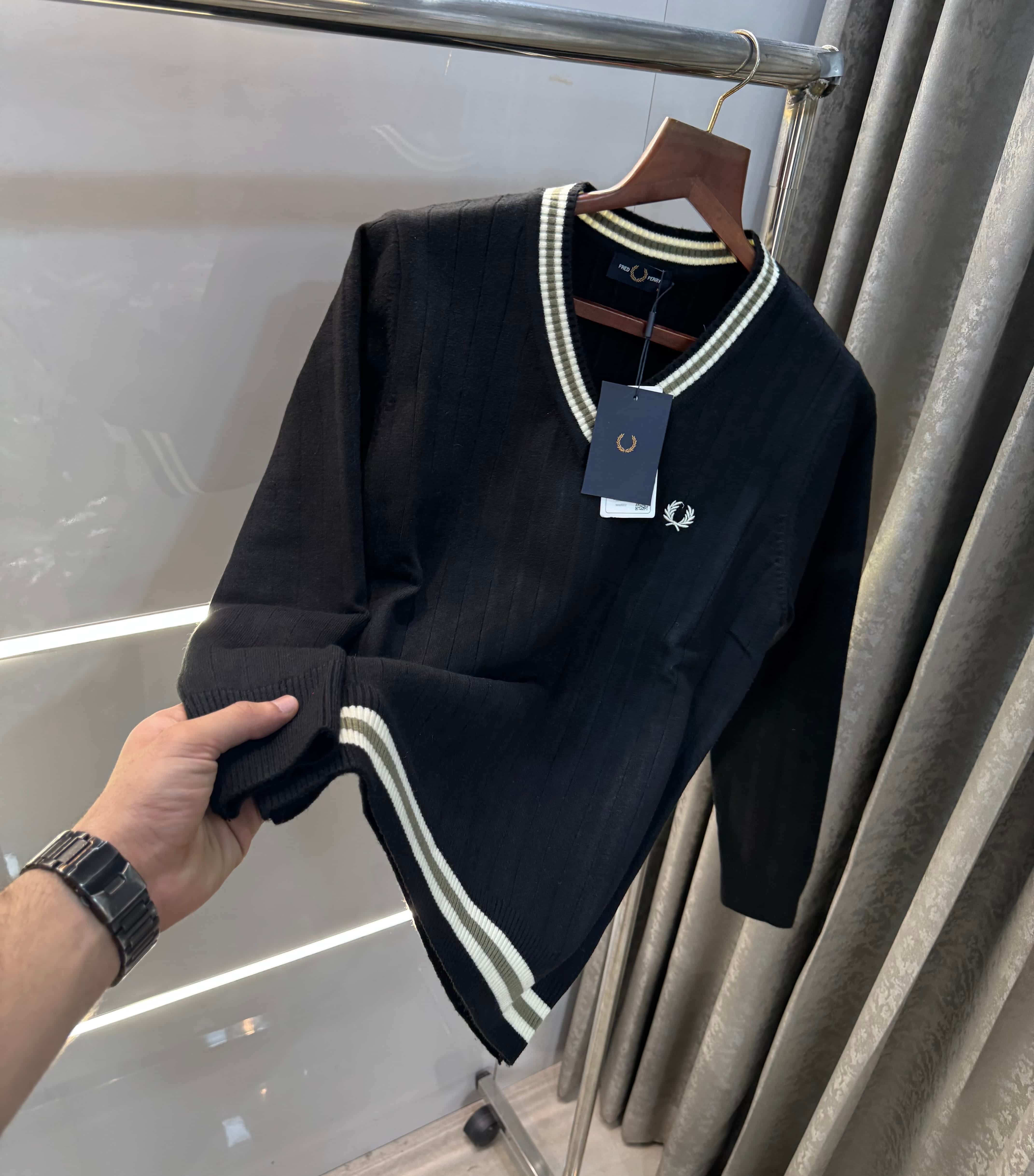 Fredperr y Black Embroidery Logo Premium Knitted Pull Over Main image