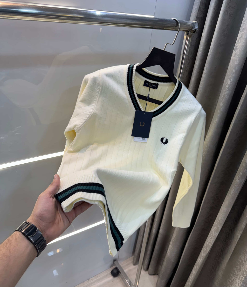 Fredperr y Cream Embroidery Logo Premium Knitted Pull Over