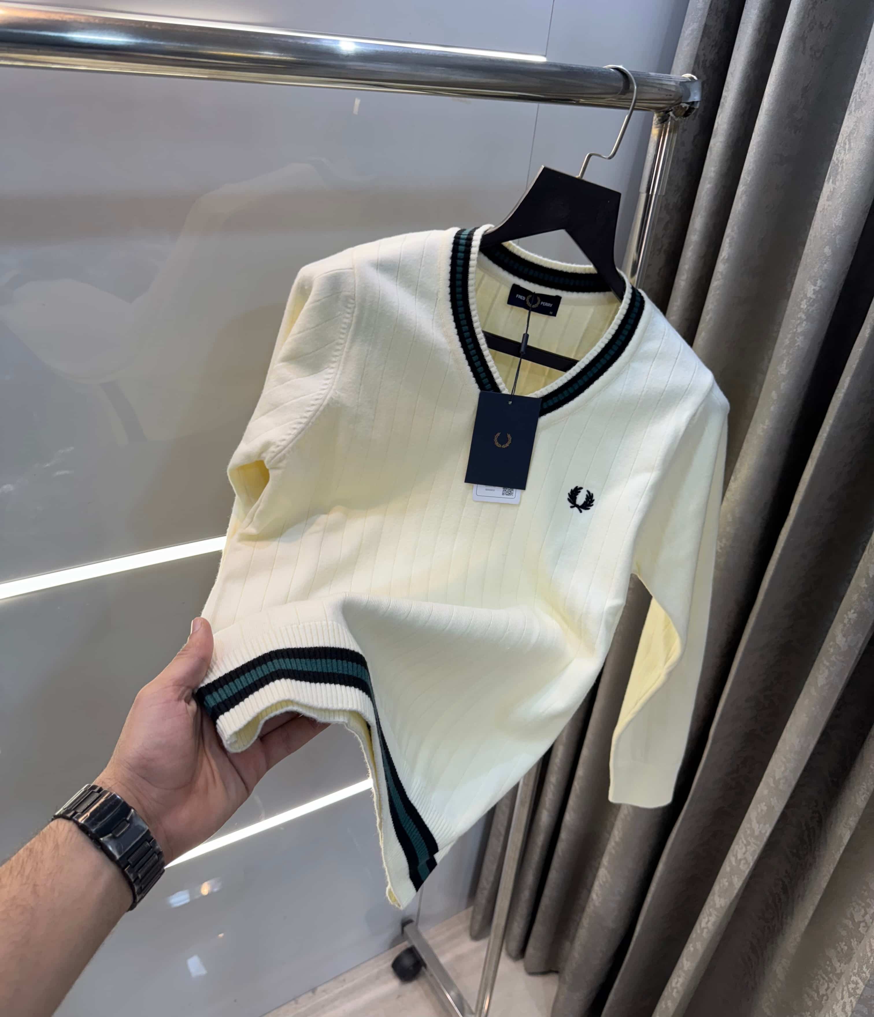 Fredperr y Cream Embroidery Logo Premium Knitted Pull Over