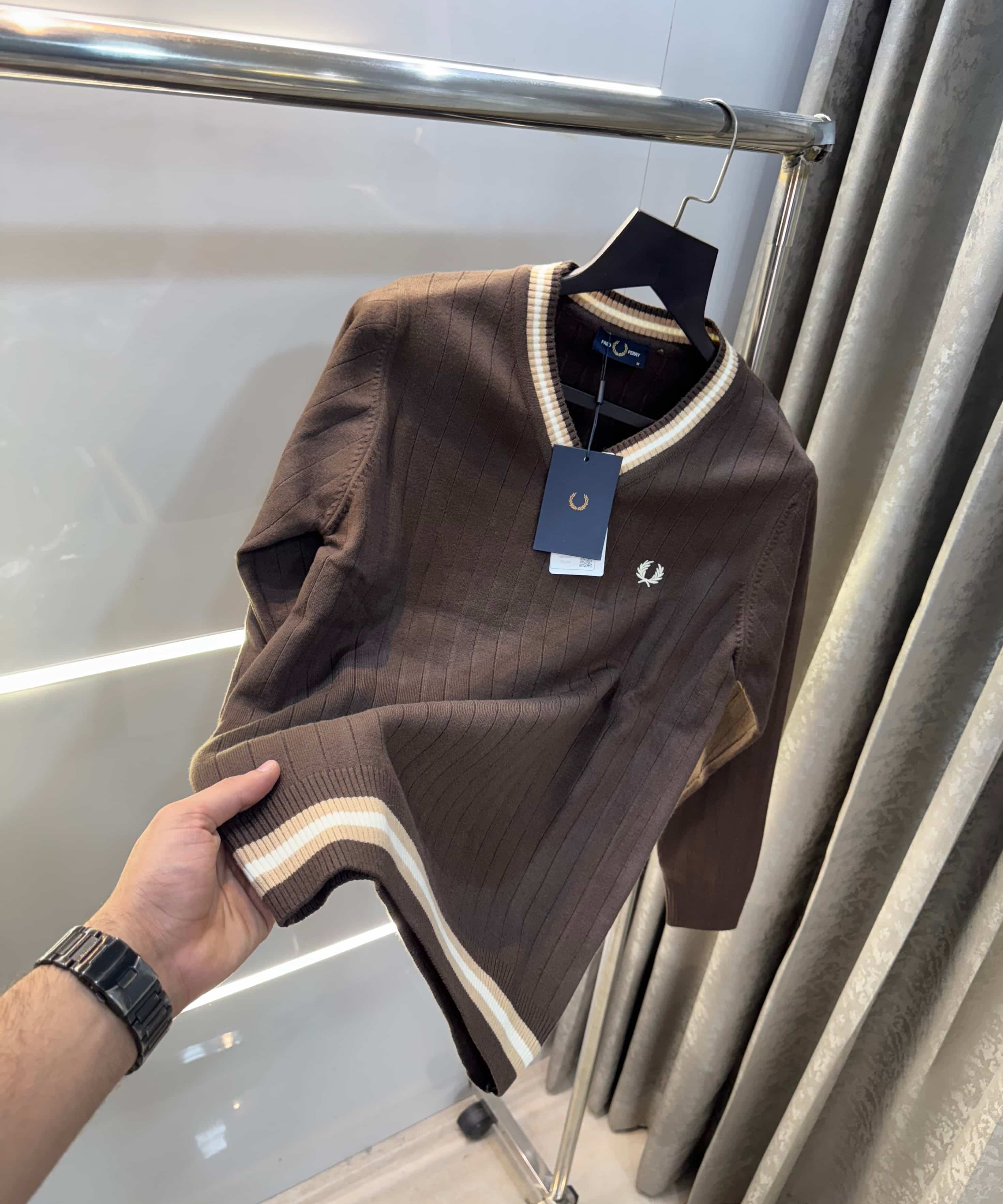 Fredperr y Brown Embroidery Logo Premium Knitted Pull Over Main image