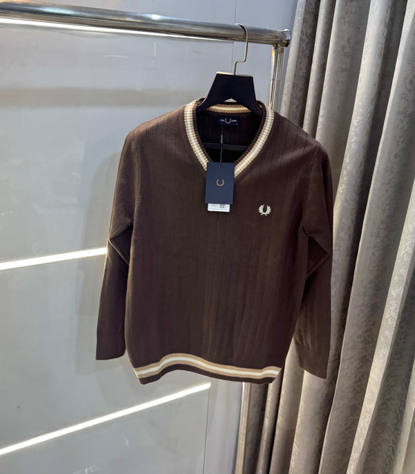 Fredperr y Brown Embroidery Logo Premium Knitted Pull Over