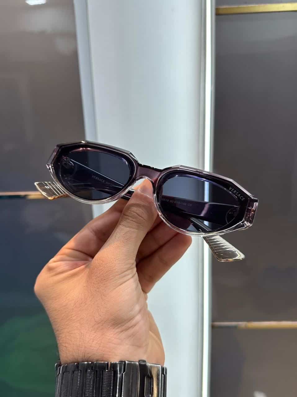 Versac e Purple Black Premium Shade Secondary image