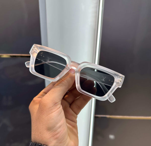 Louis  Vuitton White Designer LuXury Shade 104