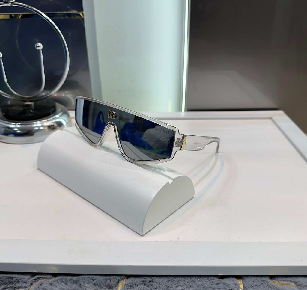 Dolce&Gabbana Grey Mirror Logo Designer Shade 9529