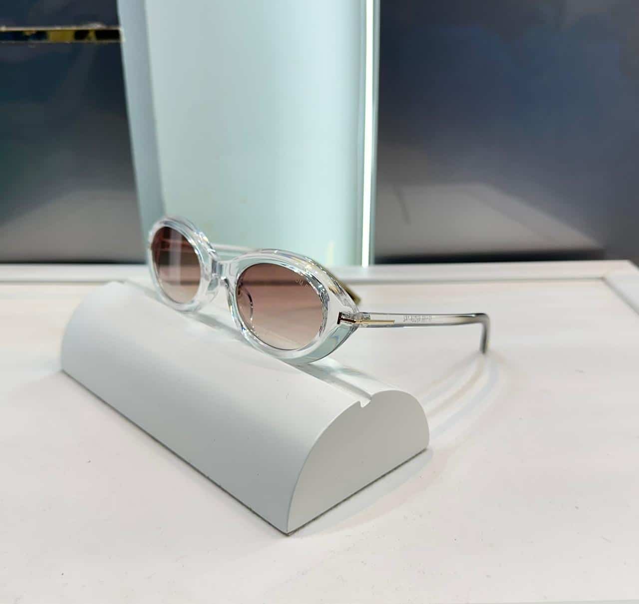 Tomford  White Pink Premium Shades 1186