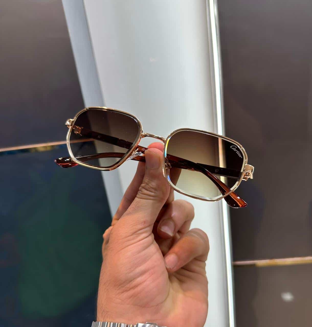 Cartie r Gold Brown Premium Shade 630