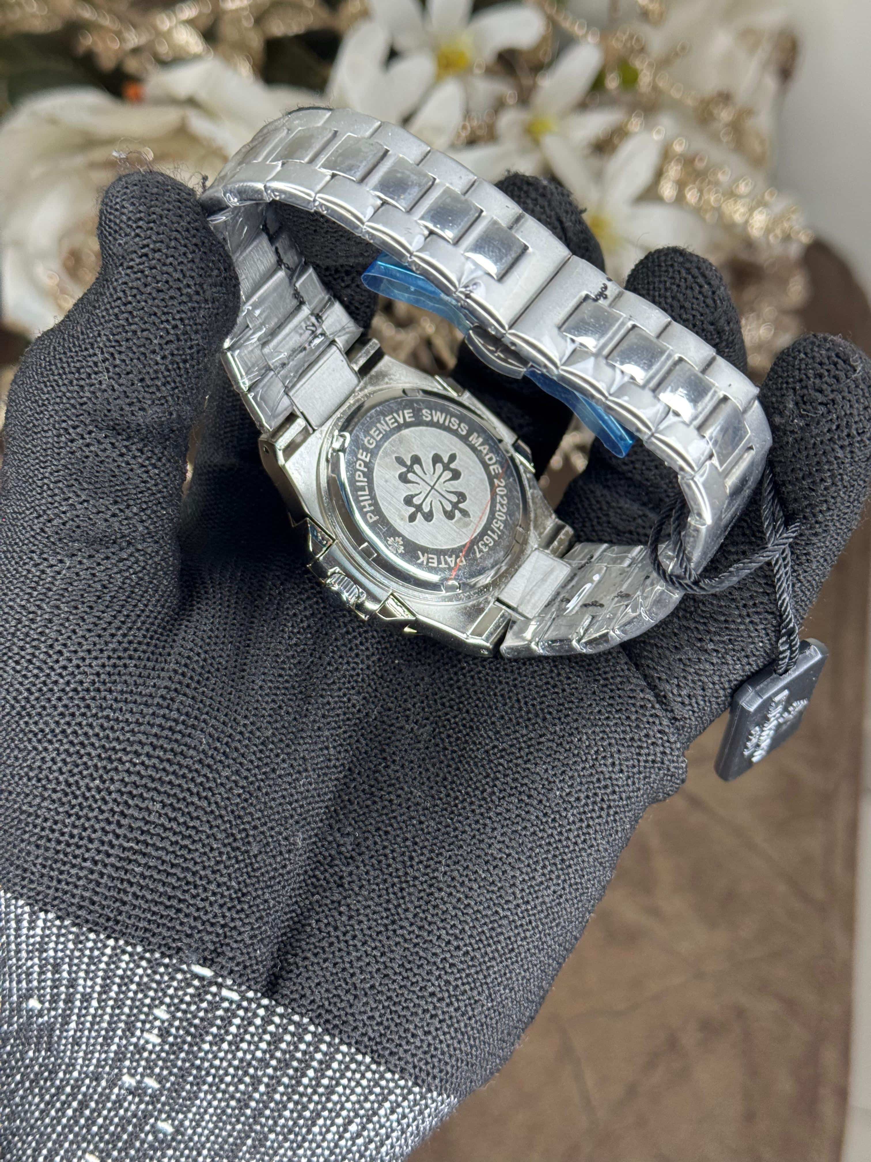 Patek  Philippe Nautilus Blue Emerald Edition Quartz Watch