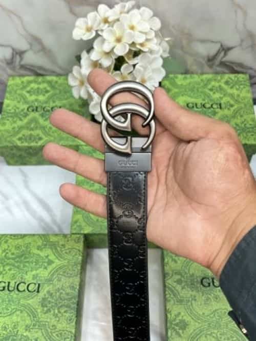 gUCCI EMB0S5.ED PREMIUM QUALITY IMPORTED REVERSIBLE BELT WITH OG BO·x GG-614