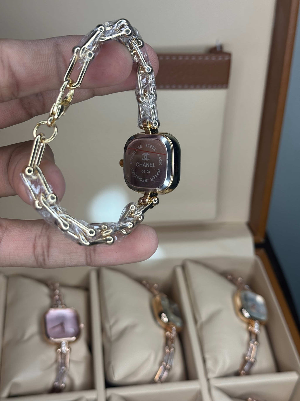 Chane l Paris Diamond Cut All Gold Ladies Premium Watch
