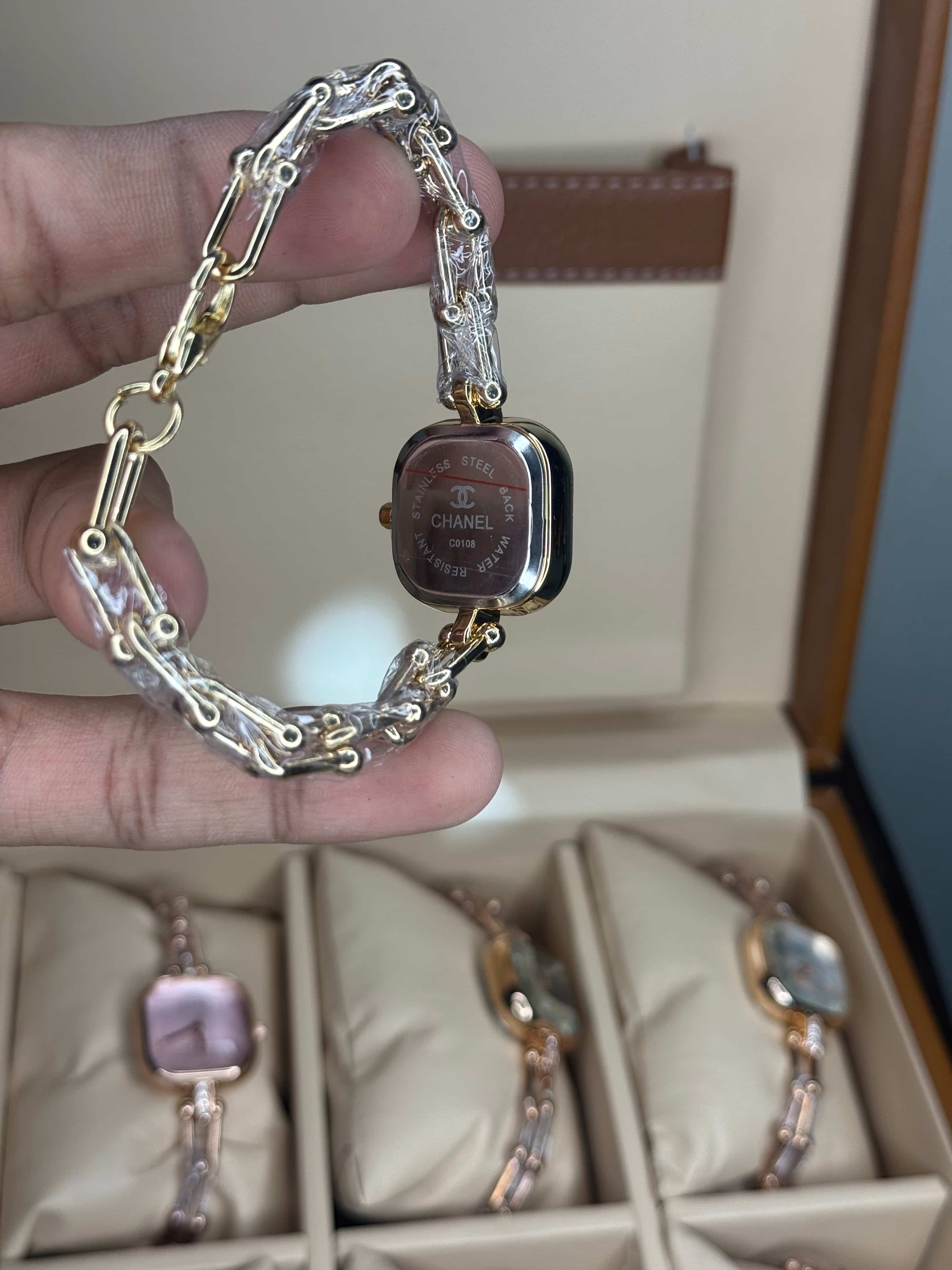 Chane l Paris Diamond Cut All Gold Ladies Premium Watch