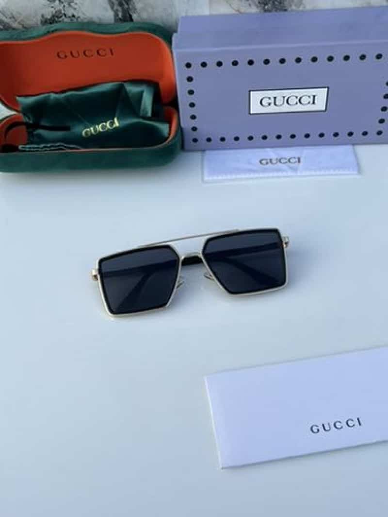 GUcC!_0010_gold_black