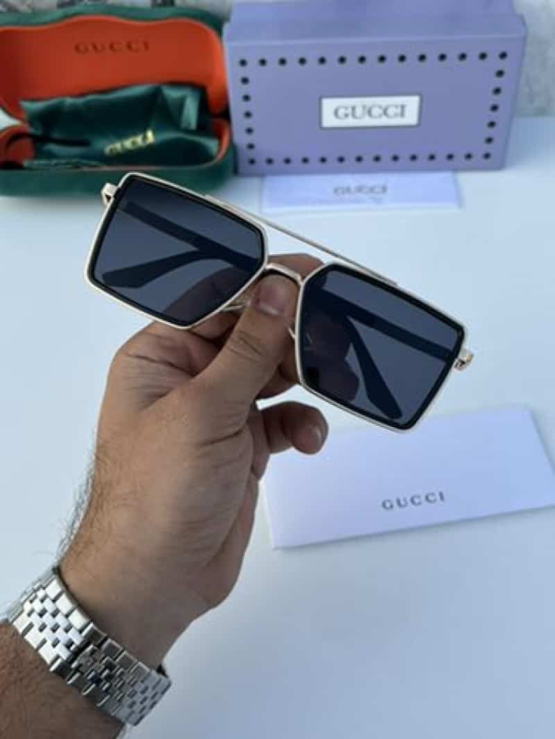GUcC!_0010_gold_black