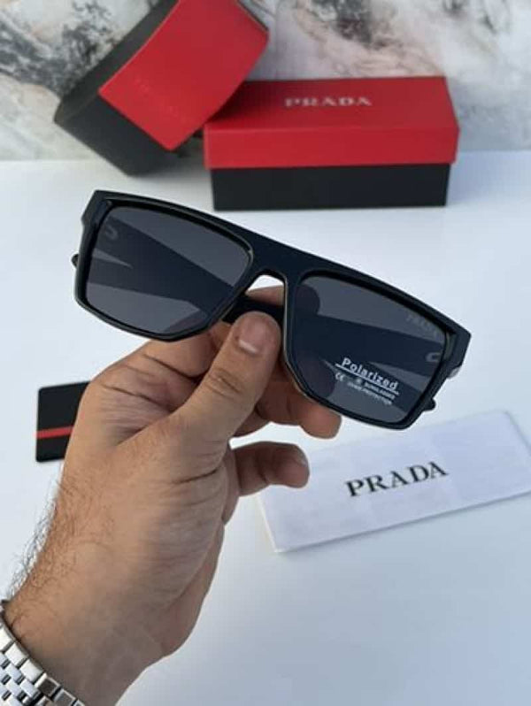 Prada_1320_glossy_black