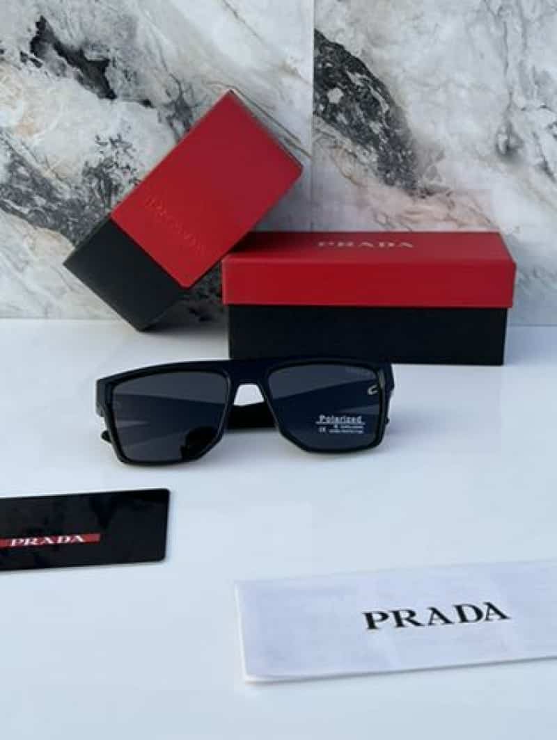 Prada_1320_glossy_black
