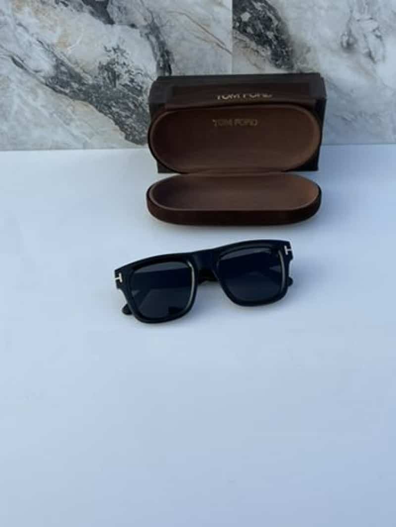 TomFOrd_259_black