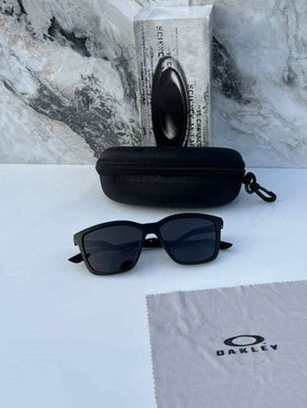 Oakley_8191_matt_black
