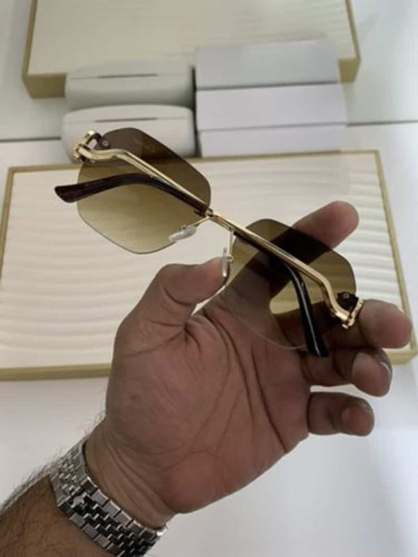 Car·t!3r_8822_gold_brown