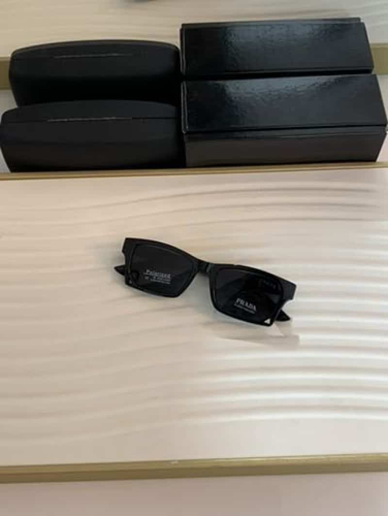 prada_55310_black