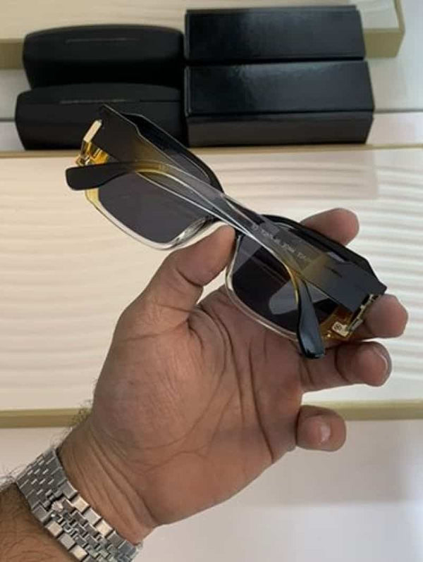 Versace_144_black_yellow