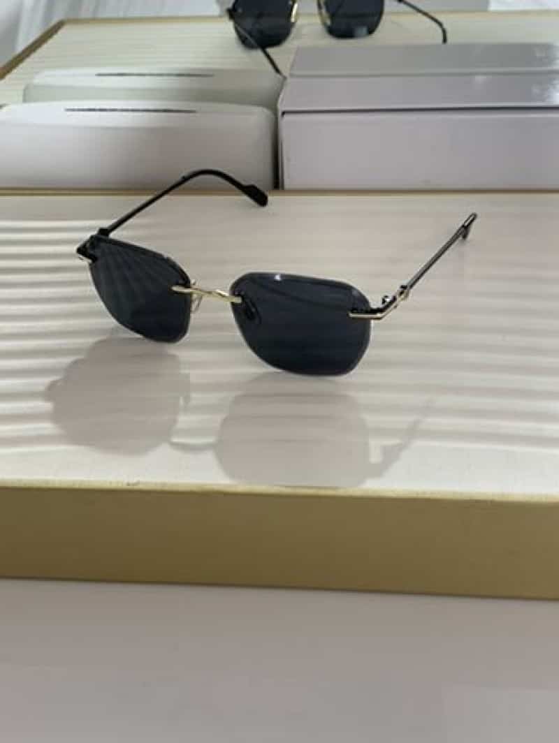 Cartier_501_gold_black Main image