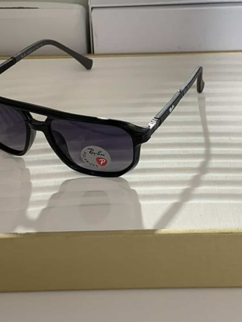 Rayban 91120 black shaded Secondary image
