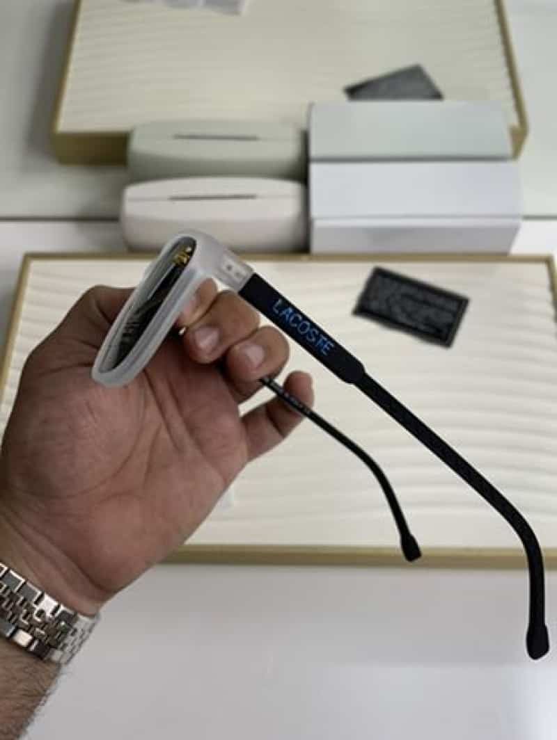 1001 white black Secondary image