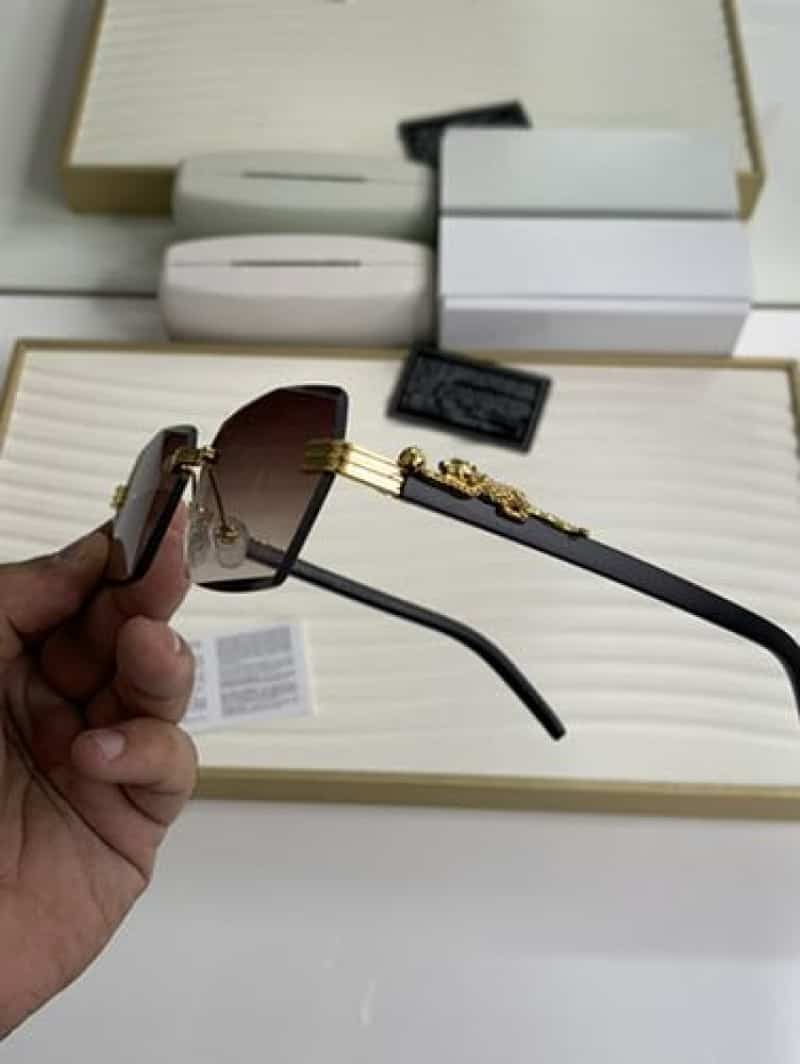 8835 gold brown