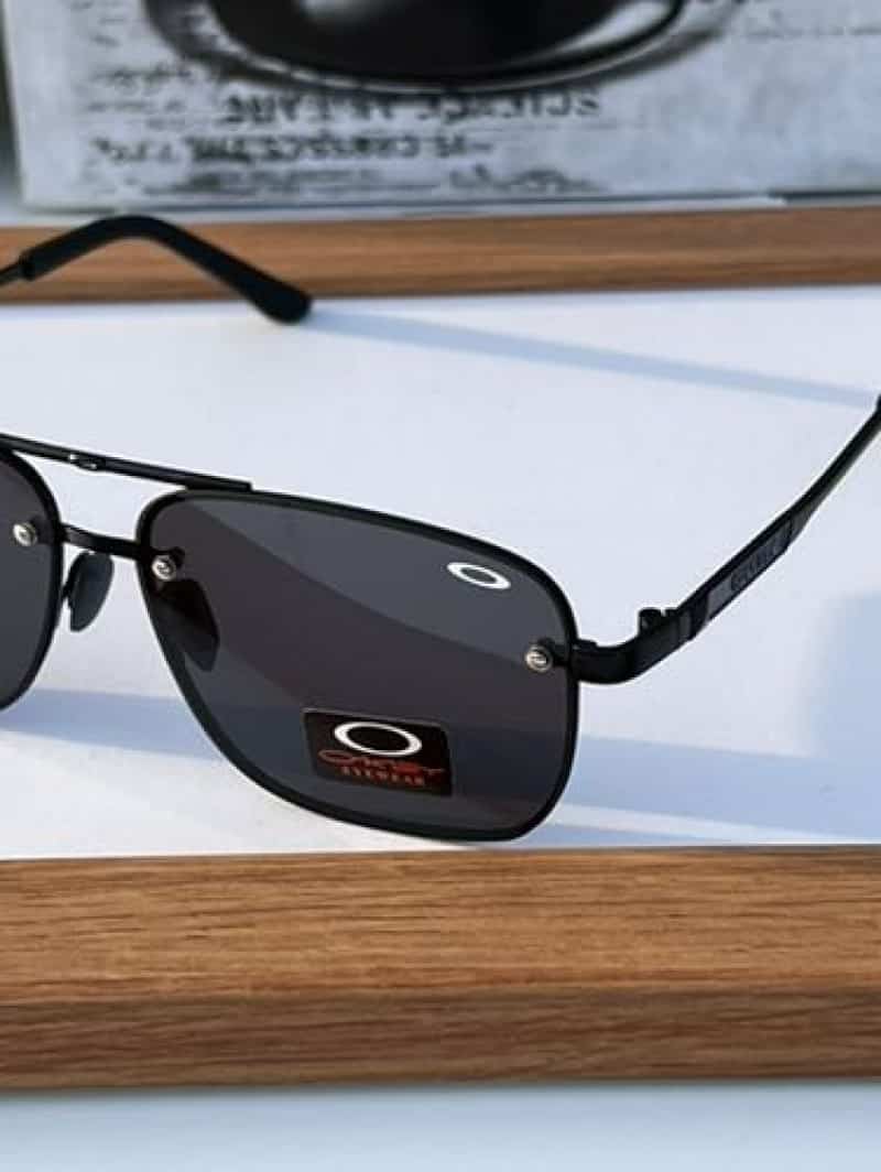 Oakley_8919 black grey