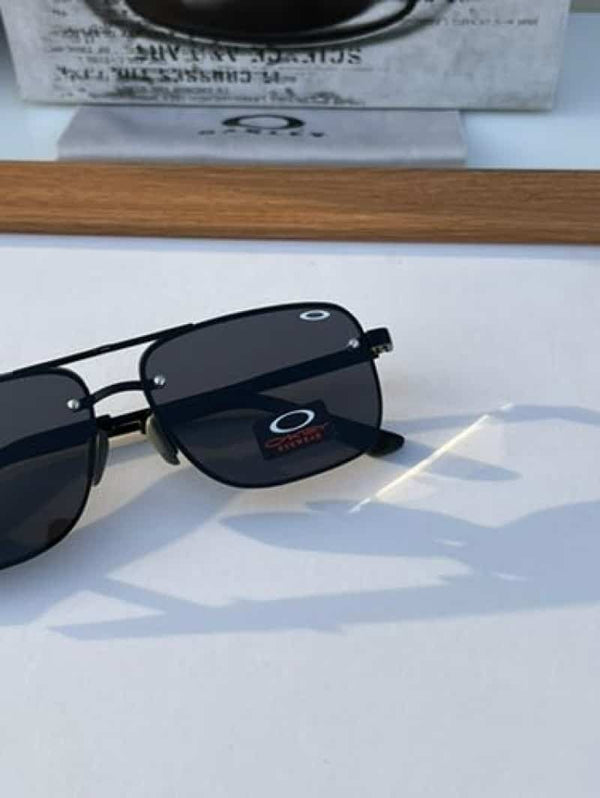 Oakley_8919 black grey