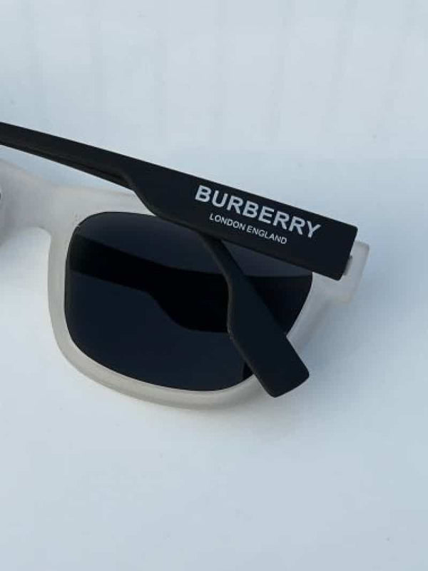 burberry_4293 white black