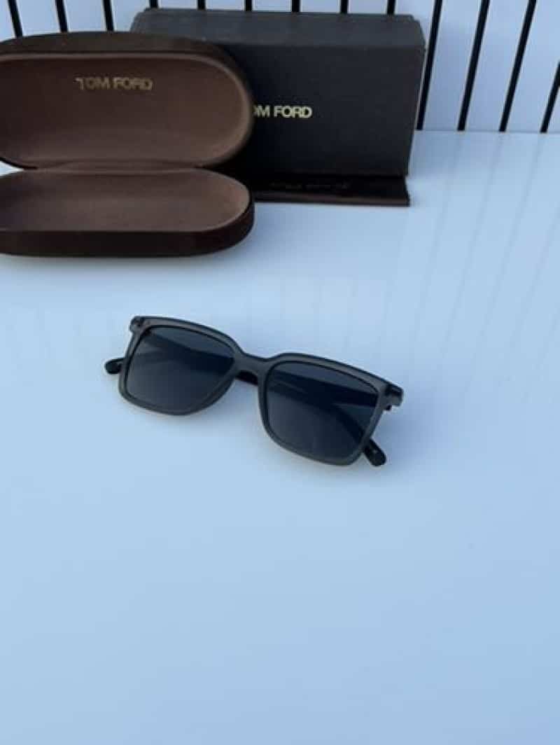 tomford 555 grey