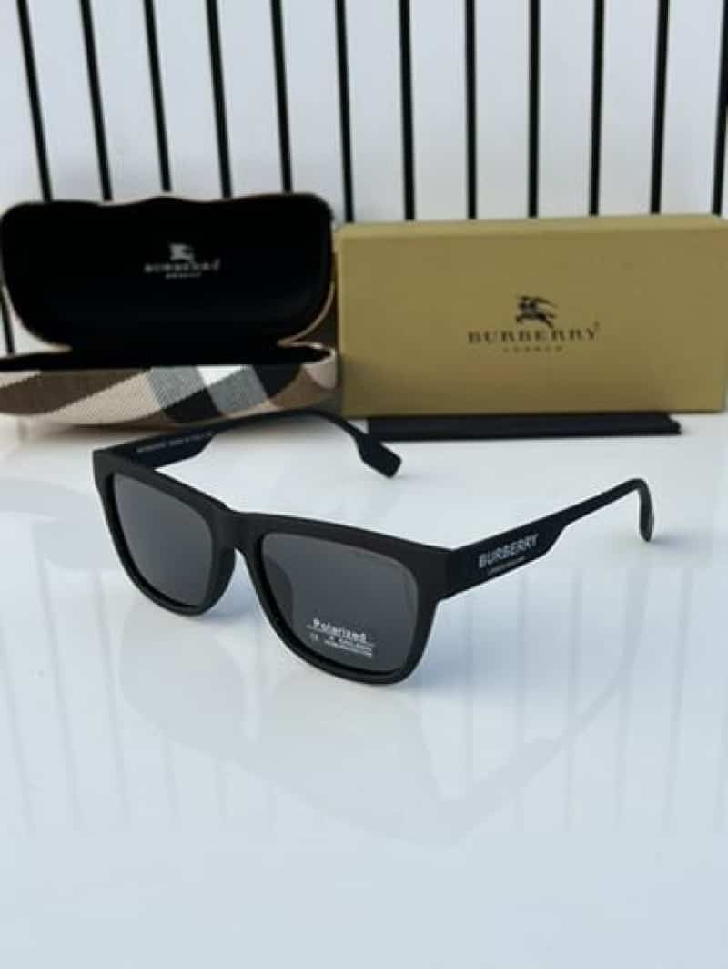 Burberry_4293_black Secondary image