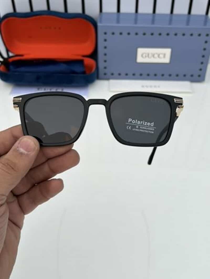 gucci_1086 black gold