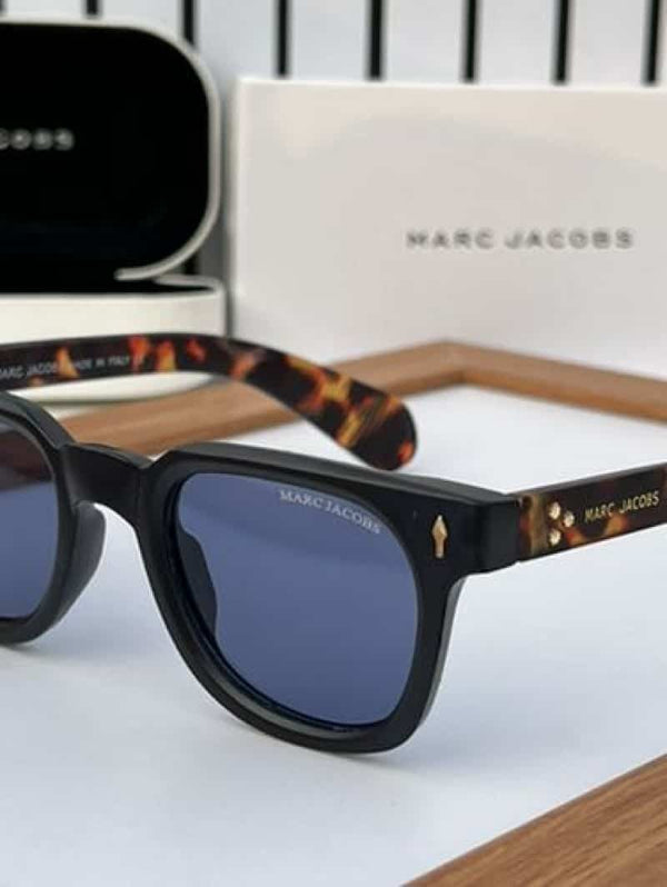 marc jacobs 30 blue tiger