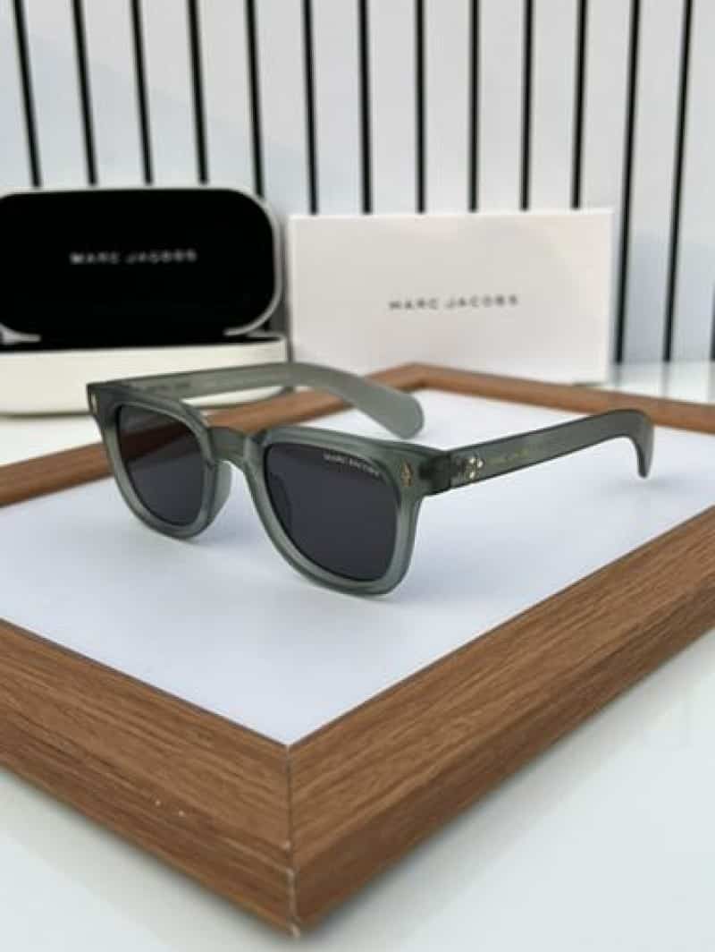 Marc jacobs 30 green black